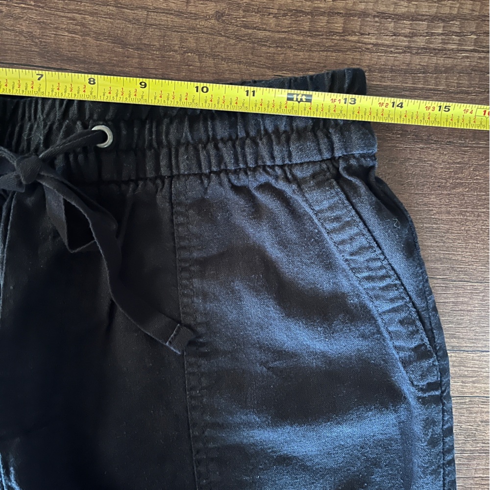 Gap size XS linen shorts black, gently worn. - Picture 3 of 5